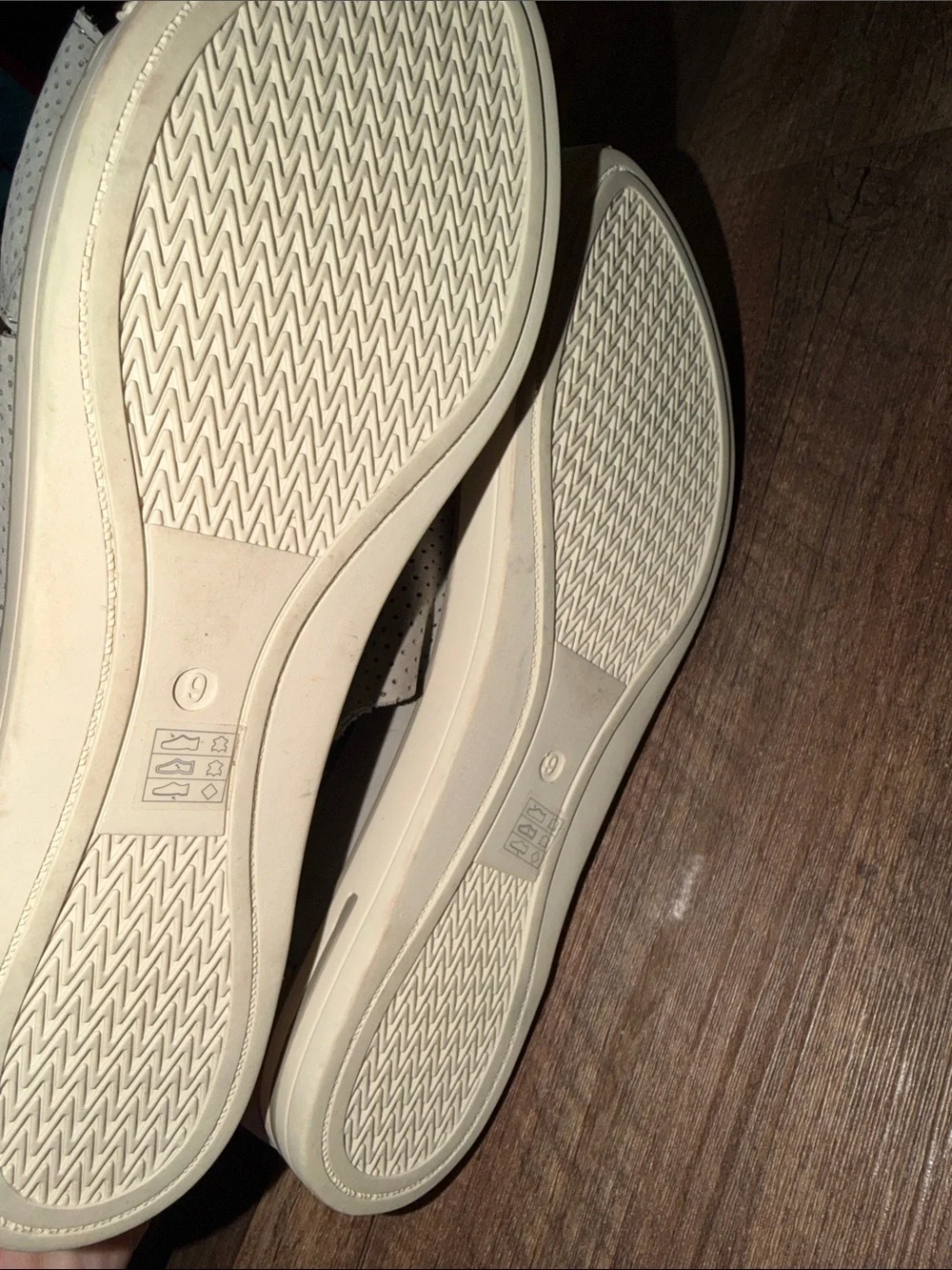 Eileen fisher SPORT SNEAKER SANDAL IN PERFORATED NUBUCK size 9